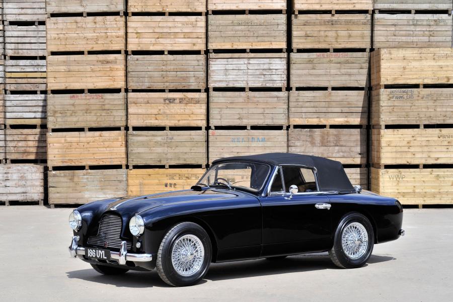  Aston Martin DB2/4 Drophead Coupe 1953 года  (UK) (фото 9 из 13)